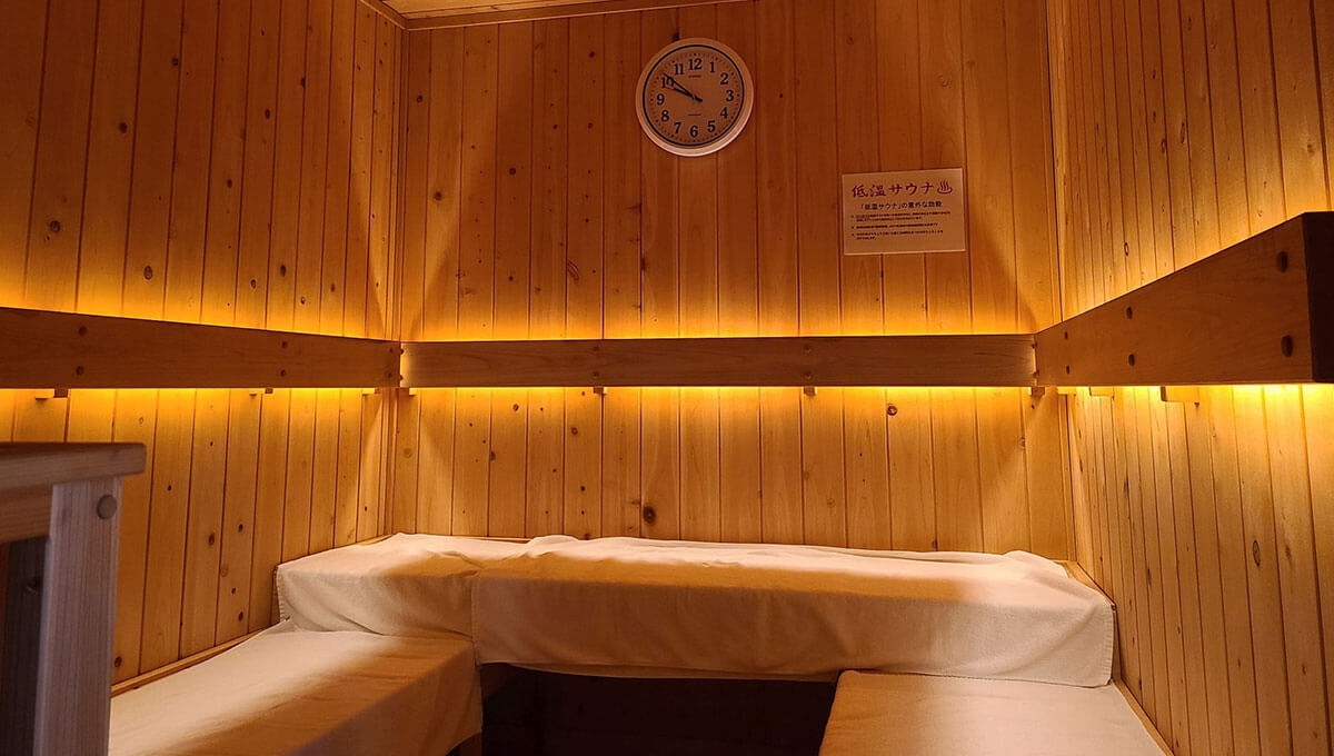 Low-temperature dry sauna